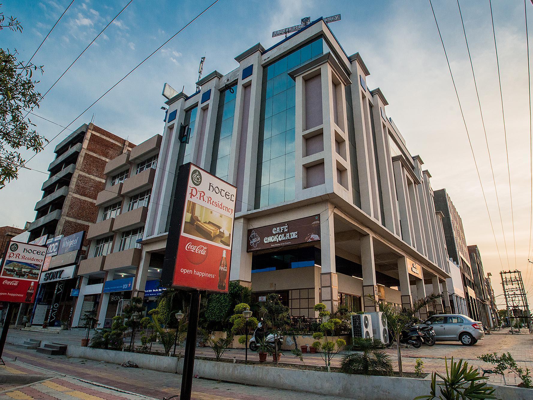 אמריצר Hotel Pr Residency מראה חיצוני תמונה