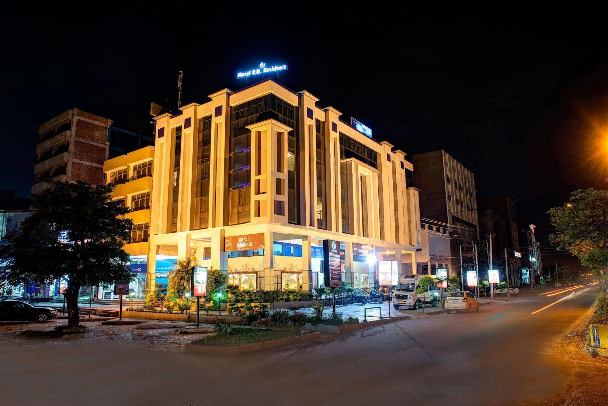 אמריצר Hotel Pr Residency מראה חיצוני תמונה