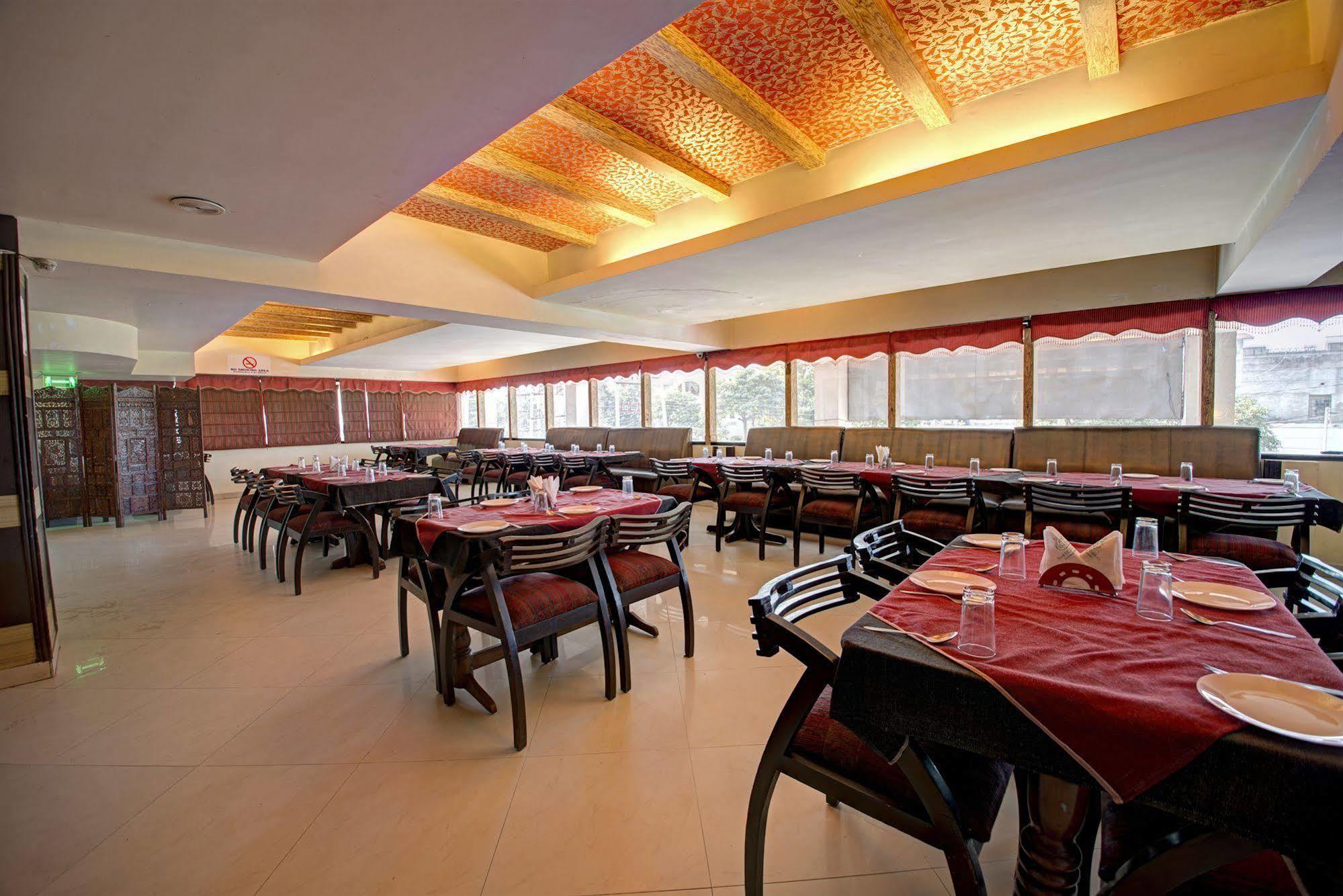 אמריצר Hotel Pr Residency מראה חיצוני תמונה