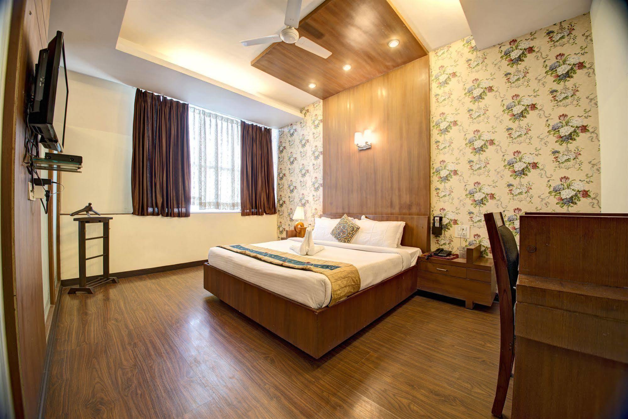 אמריצר Hotel Pr Residency מראה חיצוני תמונה