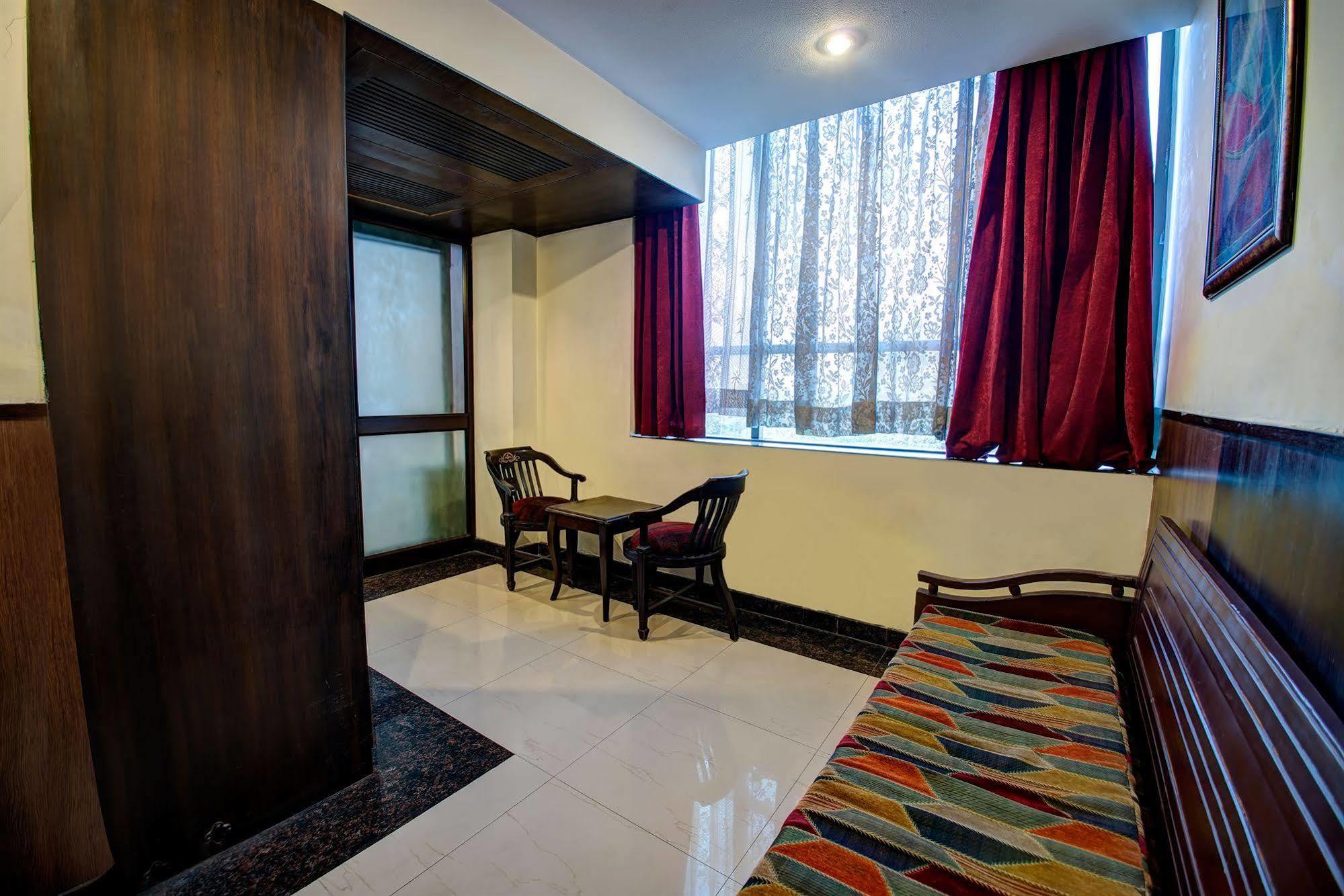 אמריצר Hotel Pr Residency מראה חיצוני תמונה